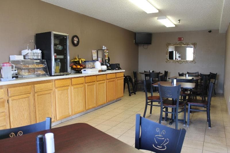 New Victorian Inn & Suites York 3