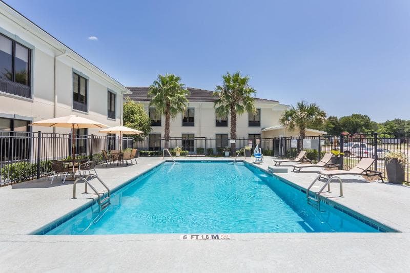 Iris Garden Inn 2