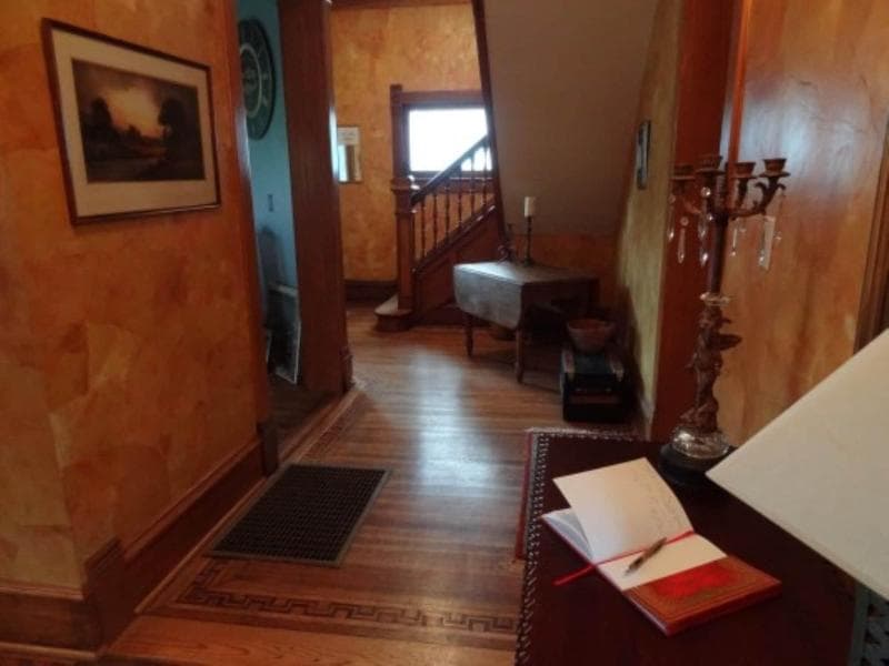 Nestle Inn Bed & Breakfast 4