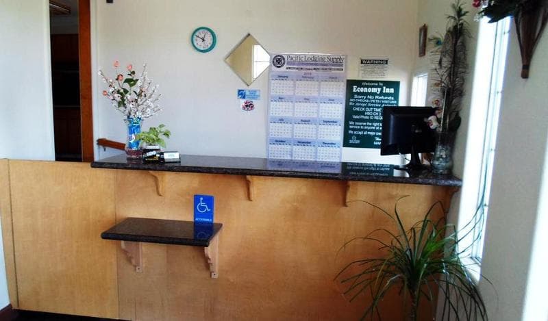 Economy Inn main