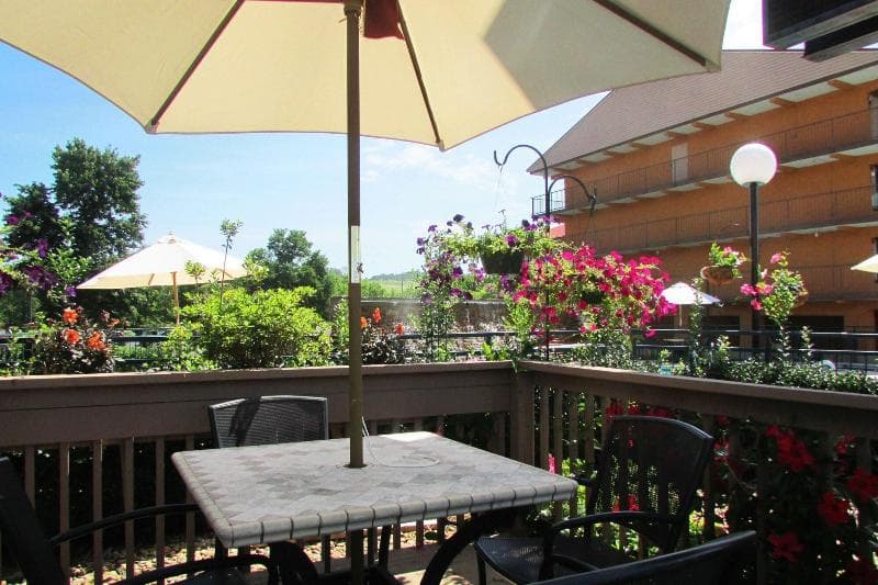 Arbors At Island Landing Hotel & Suites 5
