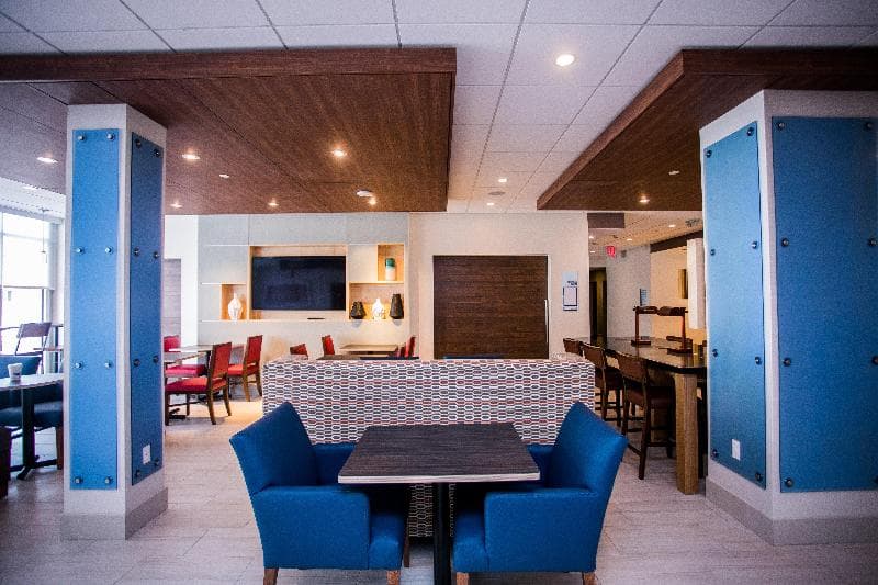 Holiday Inn Express & Suites Rehoboth Beach 5