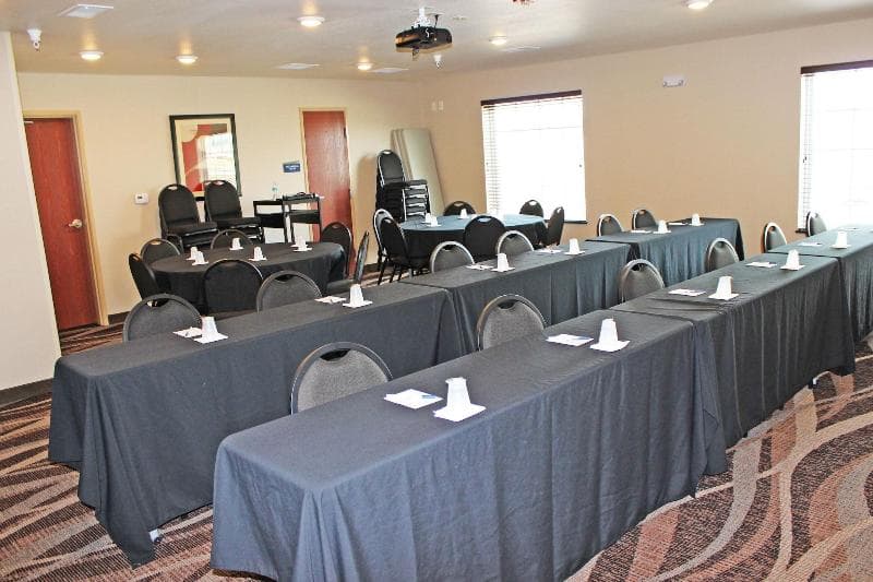 Cobblestone Inn And Suites Lamoni main
