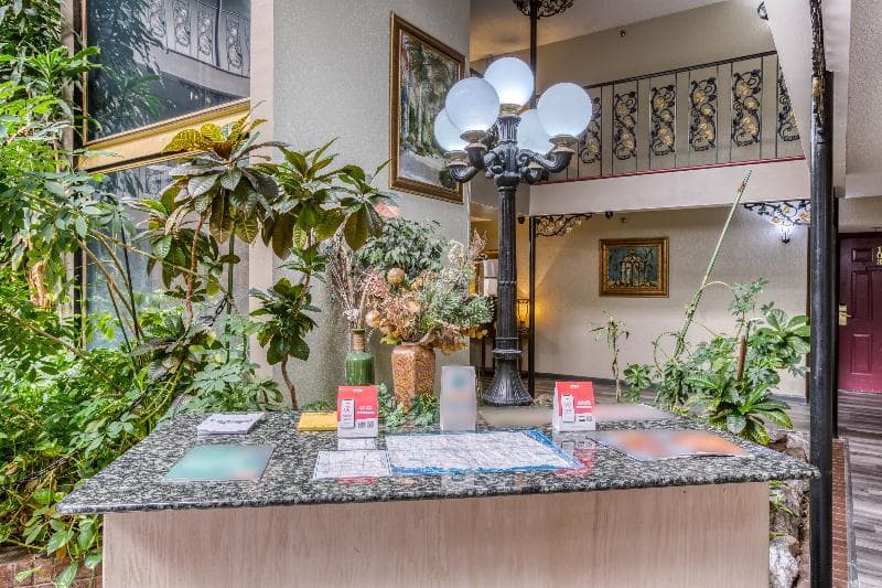 Oyo Townhouse Tulsa Woodland Hills photo 1
