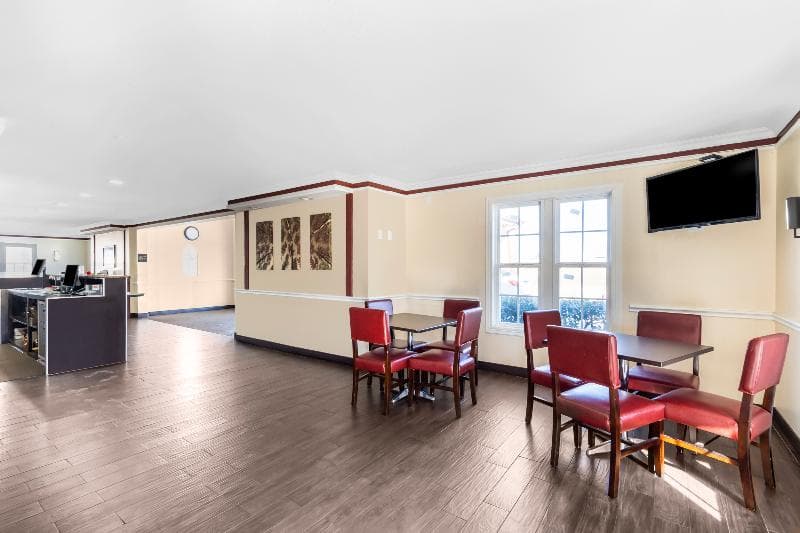 Oyo Hotel Tulsa N Sheridan Rd & Airport 5