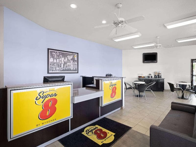Super 8 By Wyndham Dunnigan 2