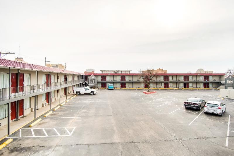 Oyo Hotel Hutchinson Ks West 4Th Ave 5