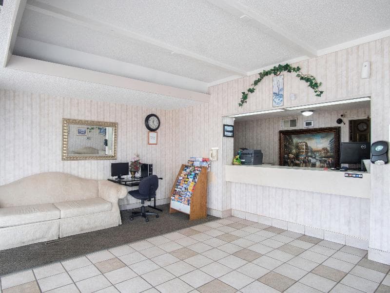 Oyo Hotel Hutchinson Ks West 4Th Ave photo 1