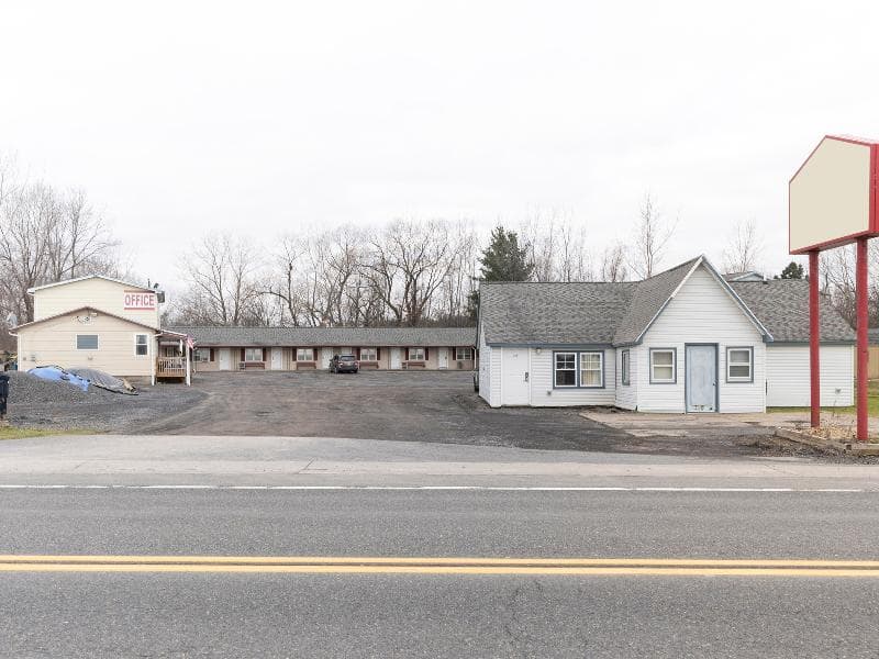 OYO Hotel Starlite Seneca Falls 4