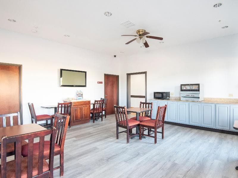 Oyo Townhouse Clute Lake Jackson 1