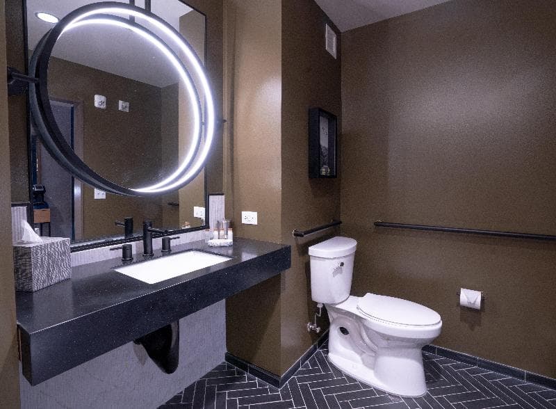 Hotel Indigo Columbus At Riverfront Place 5