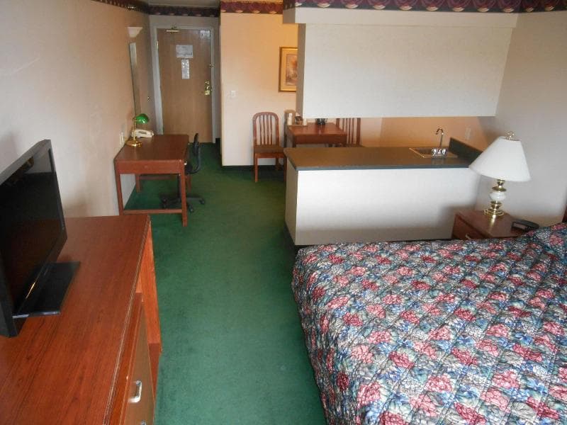 Fairbridge Inn & Suites Miles City 4