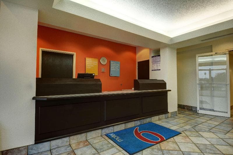 Motel 6 Denison 3