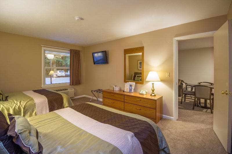 Terrace Bay Hotel 5