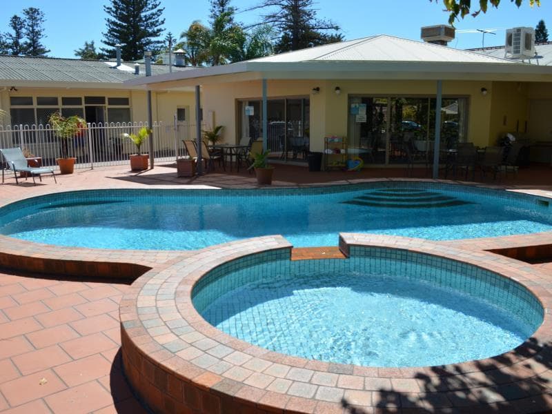 Glenelg Motel main