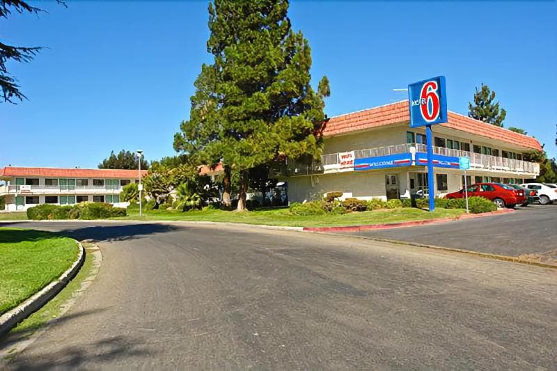 Motel 6 King City CA 4