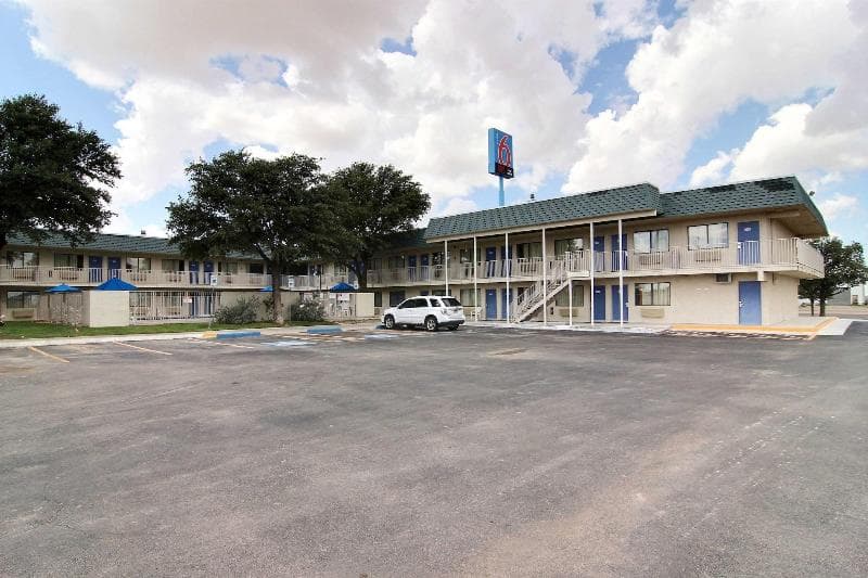 Motel 6 Ft Stockton 5
