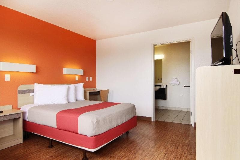 Motel 6 Ft Stockton 3