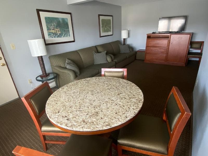 Snowshoe Motel 5