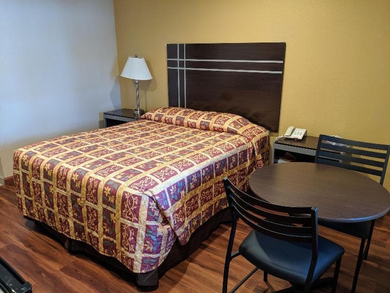 Colonial Inn 2