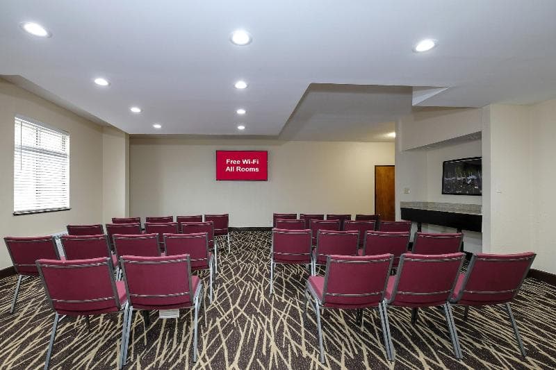 Red Roof Inn & Suites Jacksonville photo 1