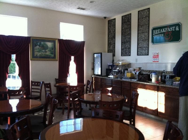 Garden Inn & Suites photo 1