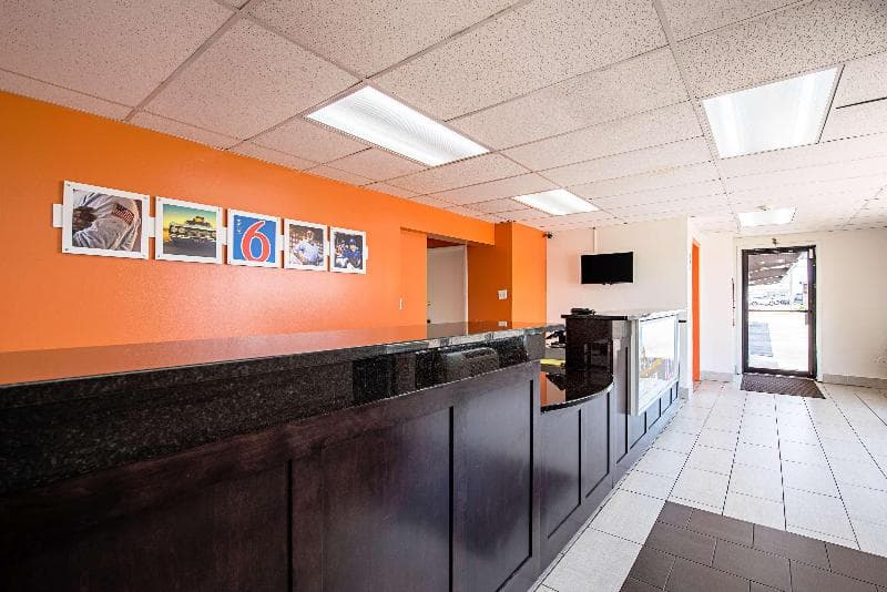 Motel 6 Norfolk - Oceanview 4
