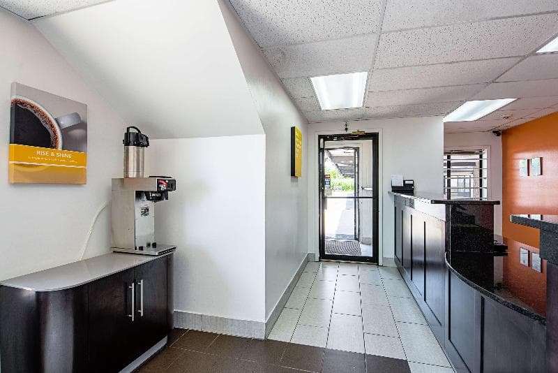 Motel 6 Norfolk - Oceanview photo 1