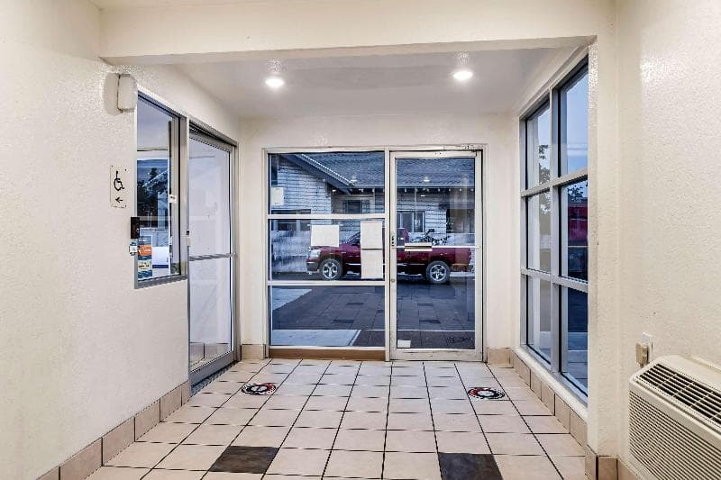 Motel 6 Ogden 4