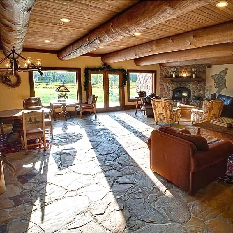 Daniels Summit Lodge 3