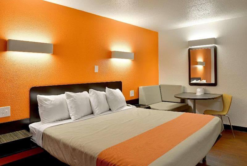Motel 6 Toledo OH 5