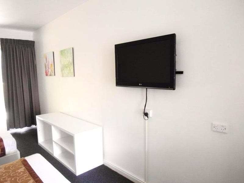 Econo Lodge Rivervale 3