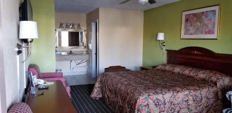 Newport News Inn 4