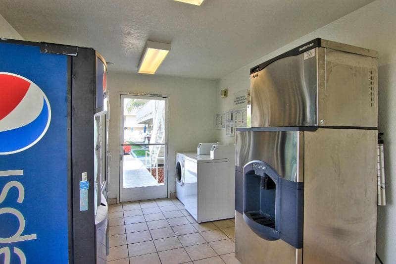 Motel 6 Sacramento South 5