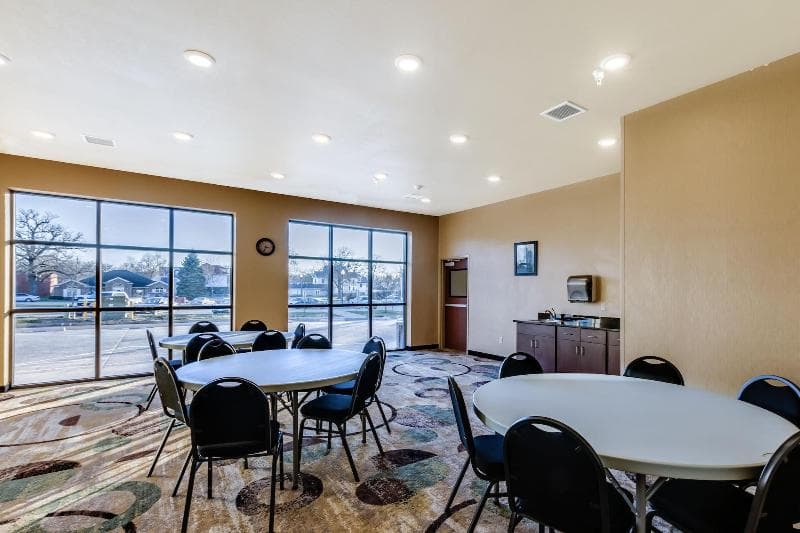 Cobblestone Inn & Suites Waverly photo 1
