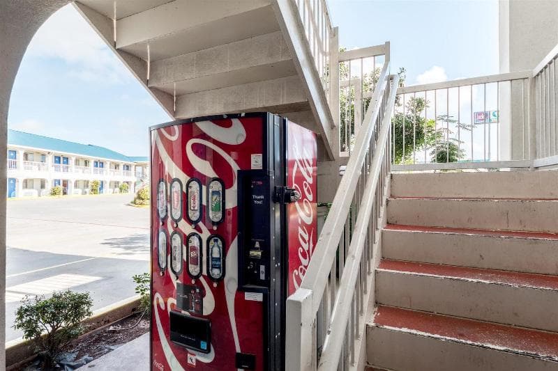 Motel 6 Seguin Tx photo 1