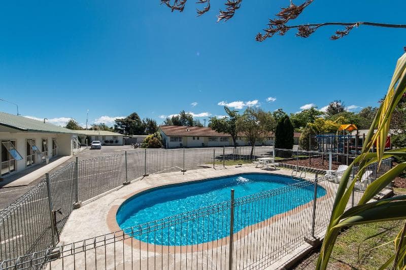 Blenheim Top 10 Holiday Park 4