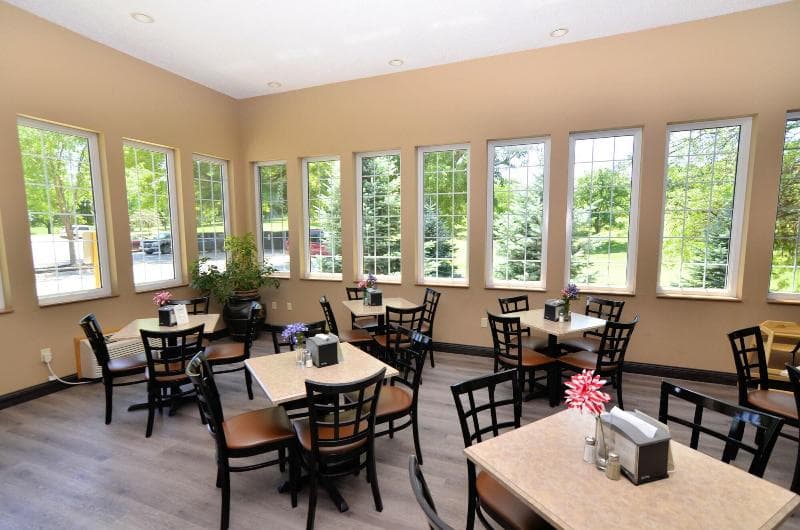 Boulders Inn & Suites - Denison Majestic Hills 4