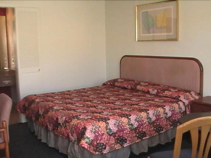 Hometown Inn Galion 3