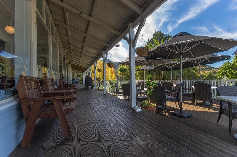 Governors Bay Hotel 5