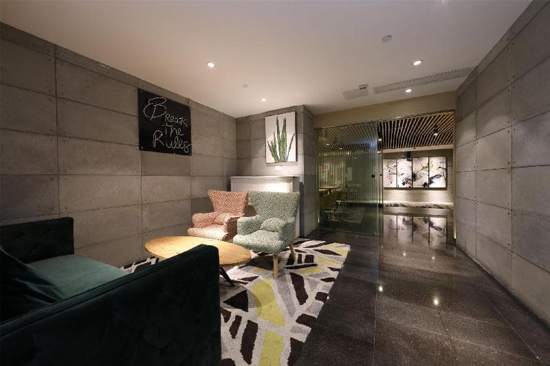 Arrivee Hotel 2