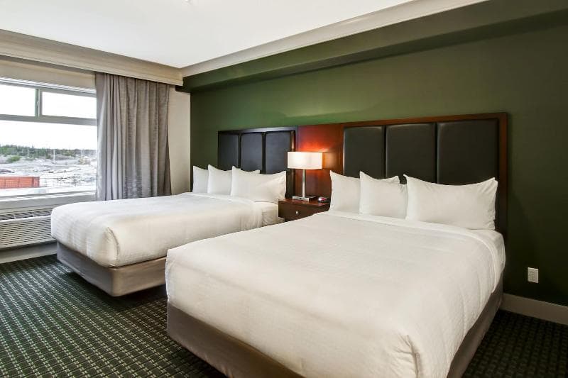 Chateau Nova Yellowknife 5