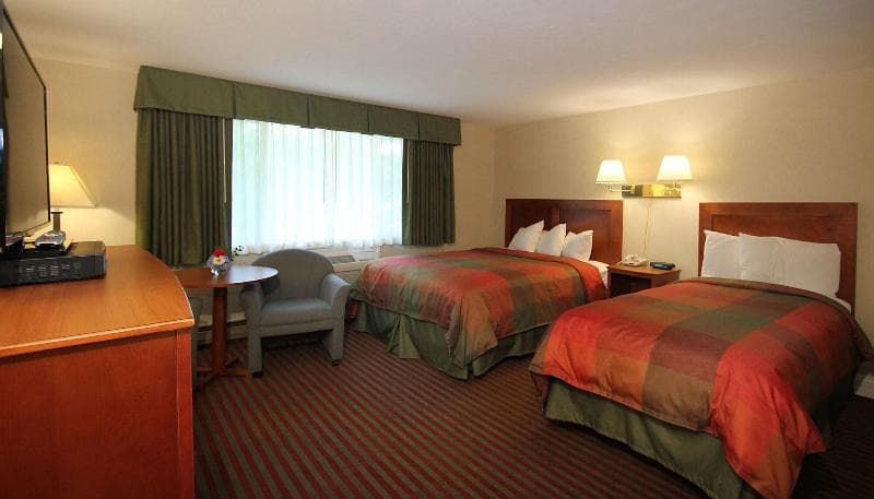 Skaket Beach Motel 3