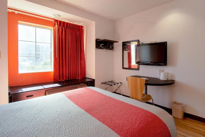 Motel 6 El Paso, TX - Southeast 4