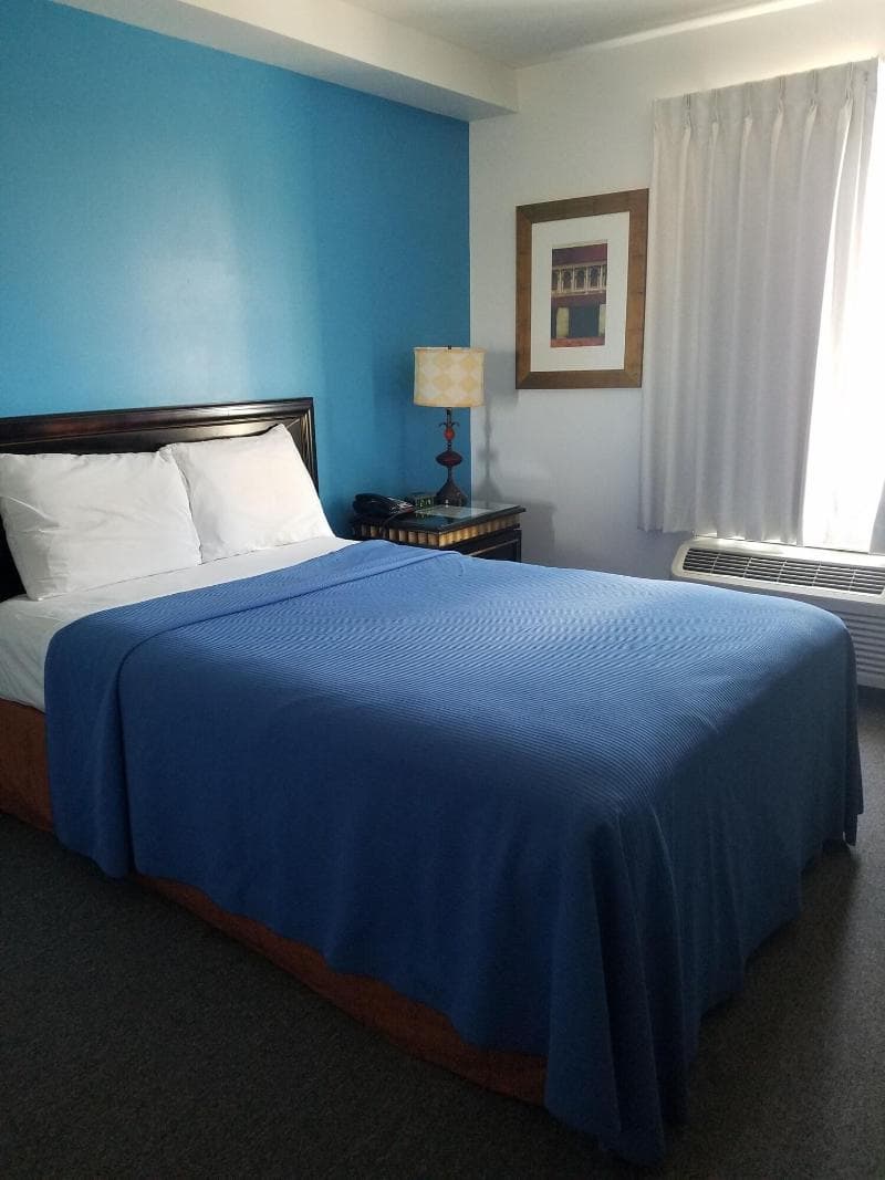 Ramada By Wyndham Williston 4