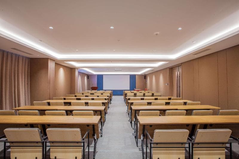 Ramada By Wyndham Luoyang Downtown photo 1