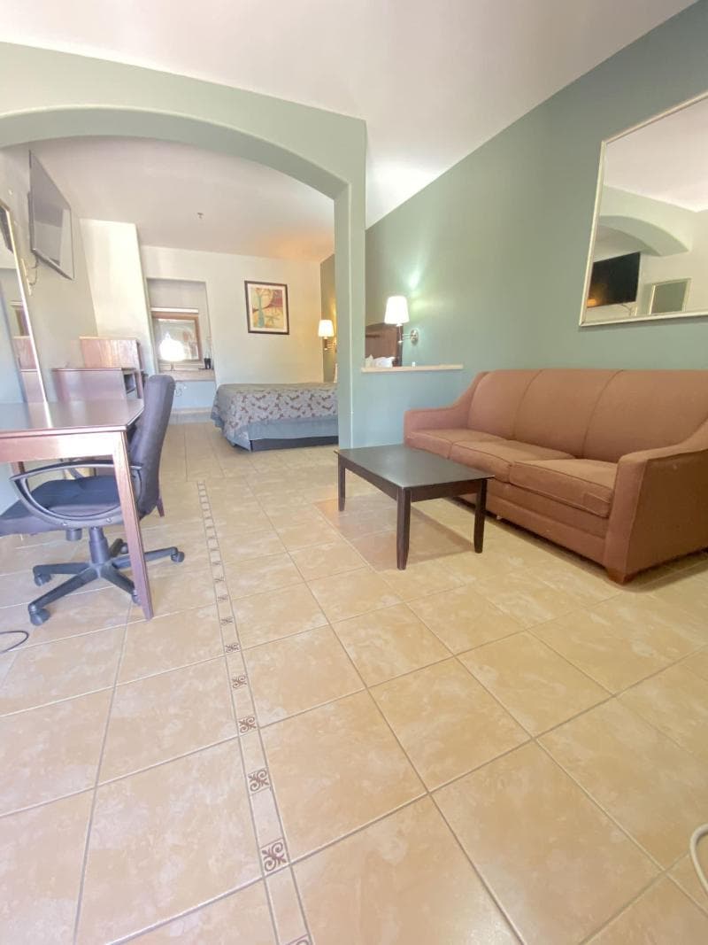 Weslaco Inn 4
