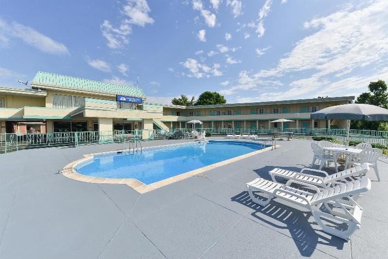 Americas Best Value Inn & Suites South Boston main