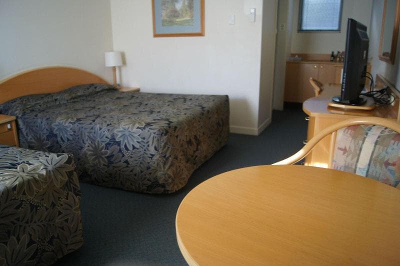 Park Motor Inn 5