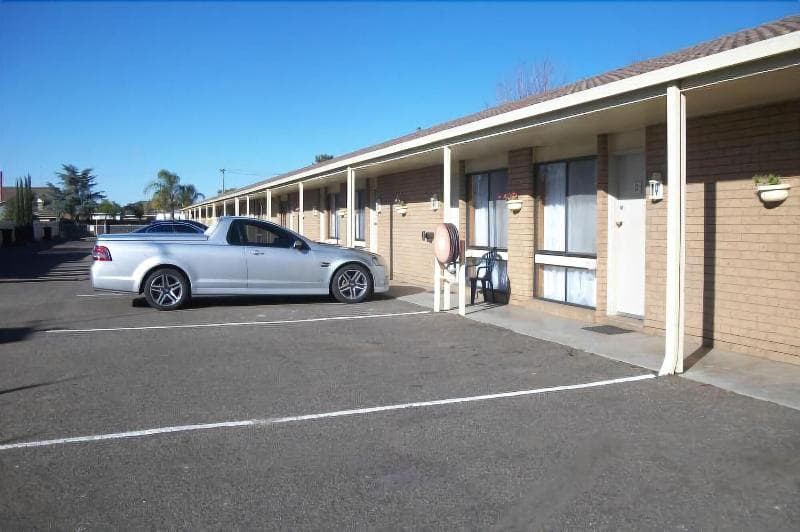 Country Home Motor Inn 3